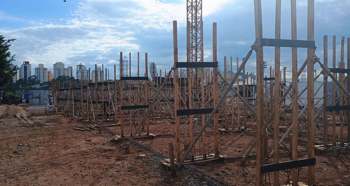 Gastalhos e Grades de Pilares Transição Torre B (1ª Etapa)
