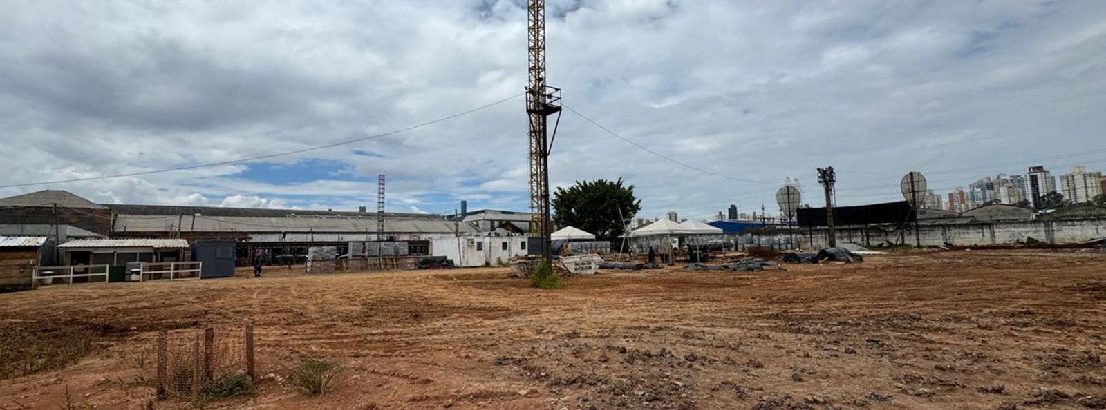 Grua em funcionamento